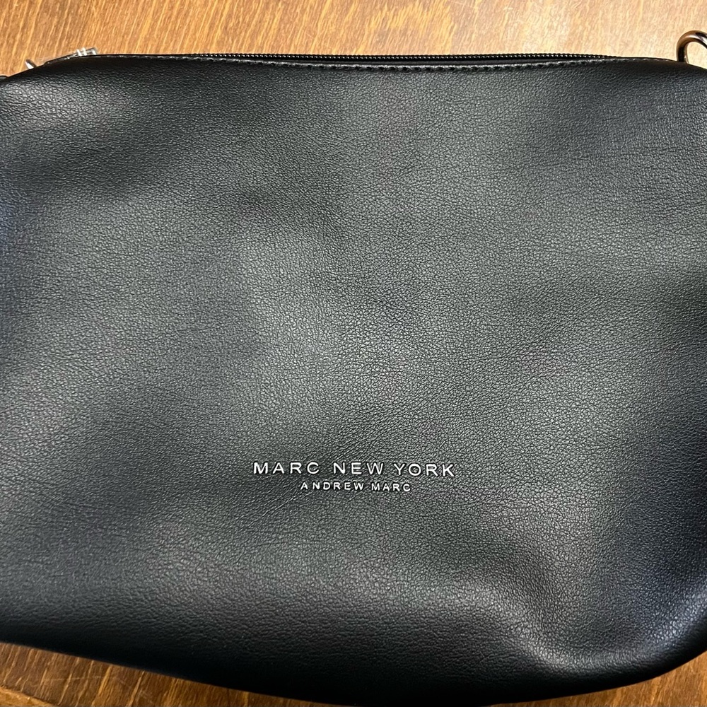 Marc New York Andrew Marc Classic Black Toiletry/Makeup Bag